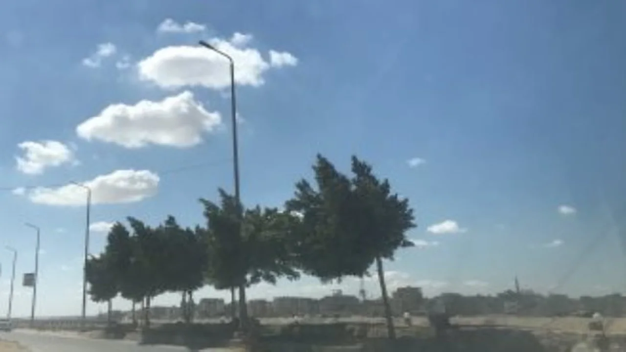 استنفار أمني ومعدات طوارئ بمطروح لمواجهة تجمعات المياه وتقلبات الطقس في المحافظات الساحلية